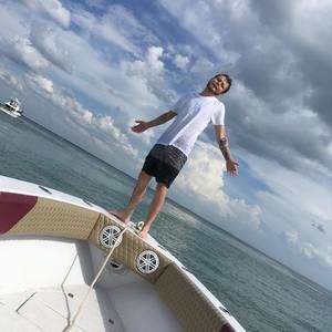 Meet your Posher, Carl